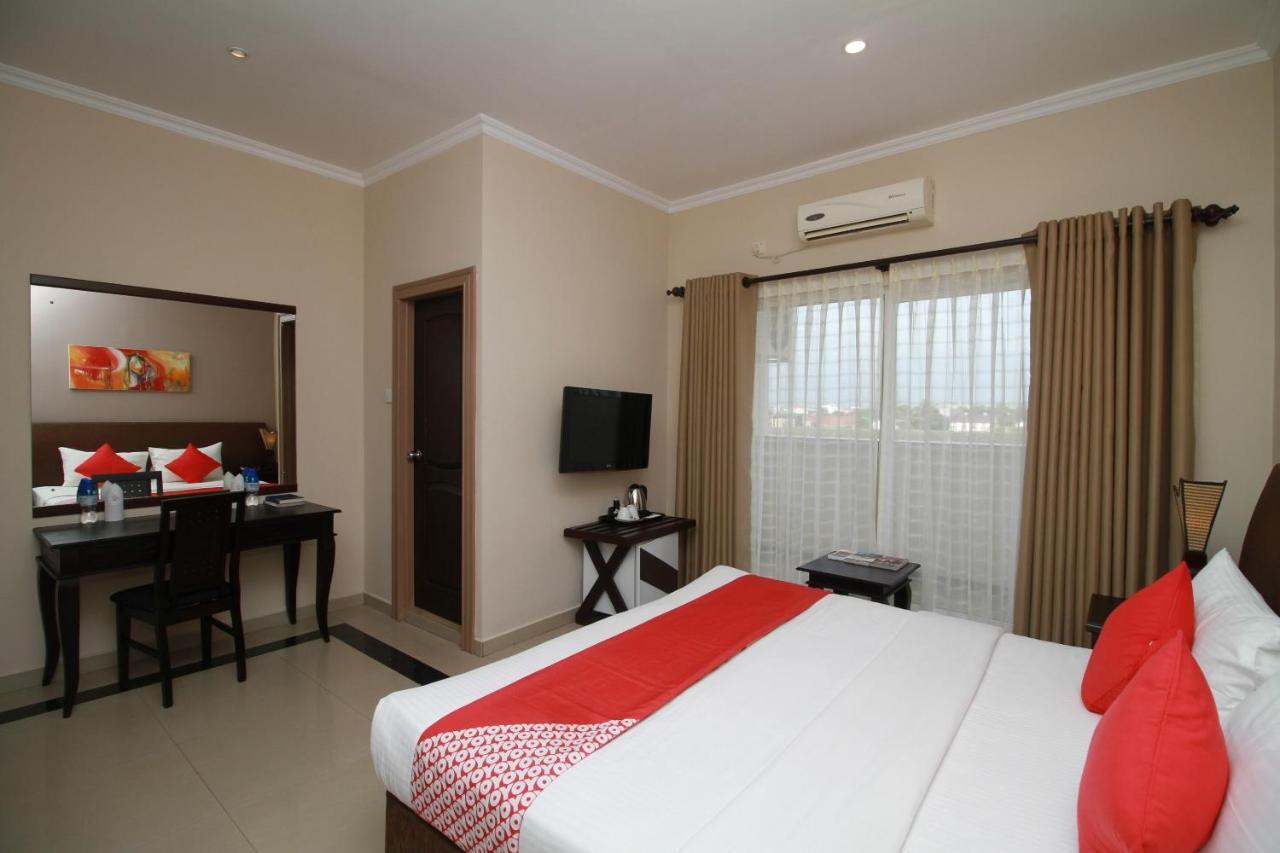 Oyo 317 Choy'S Waterfront Residence Negombo Exterior photo