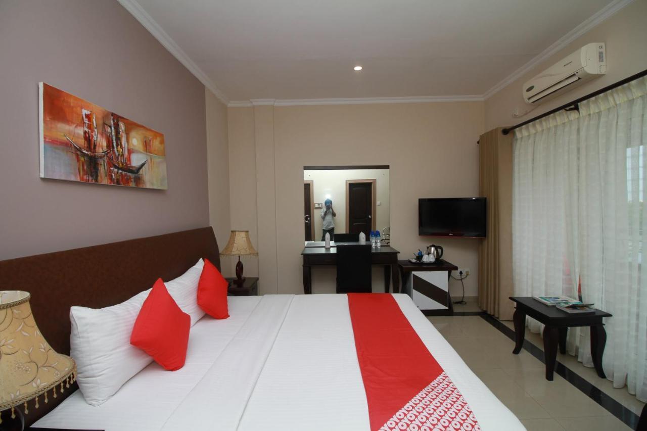 Oyo 317 Choy'S Waterfront Residence Negombo Exterior photo