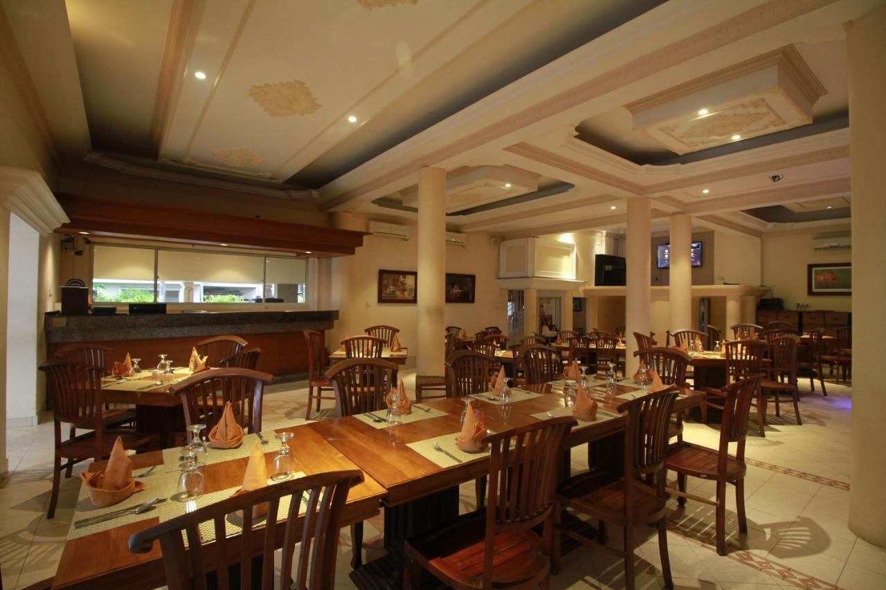 Oyo 317 Choy'S Waterfront Residence Negombo Exterior photo