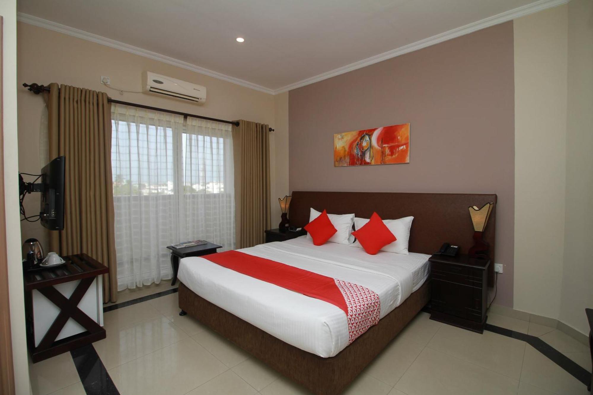 Oyo 317 Choy'S Waterfront Residence Negombo Exterior photo