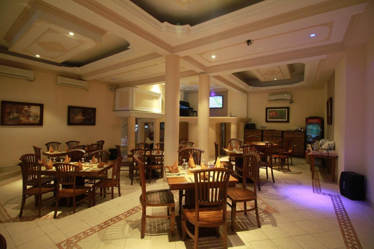 Oyo 317 Choy'S Waterfront Residence Negombo Exterior photo